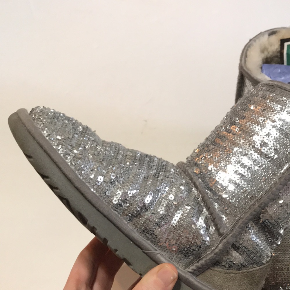 UGG Australia Classic Short Boot Silver Sequin Kid 4 Sheepskin Essential Sparkle - Picture 10 of 17
